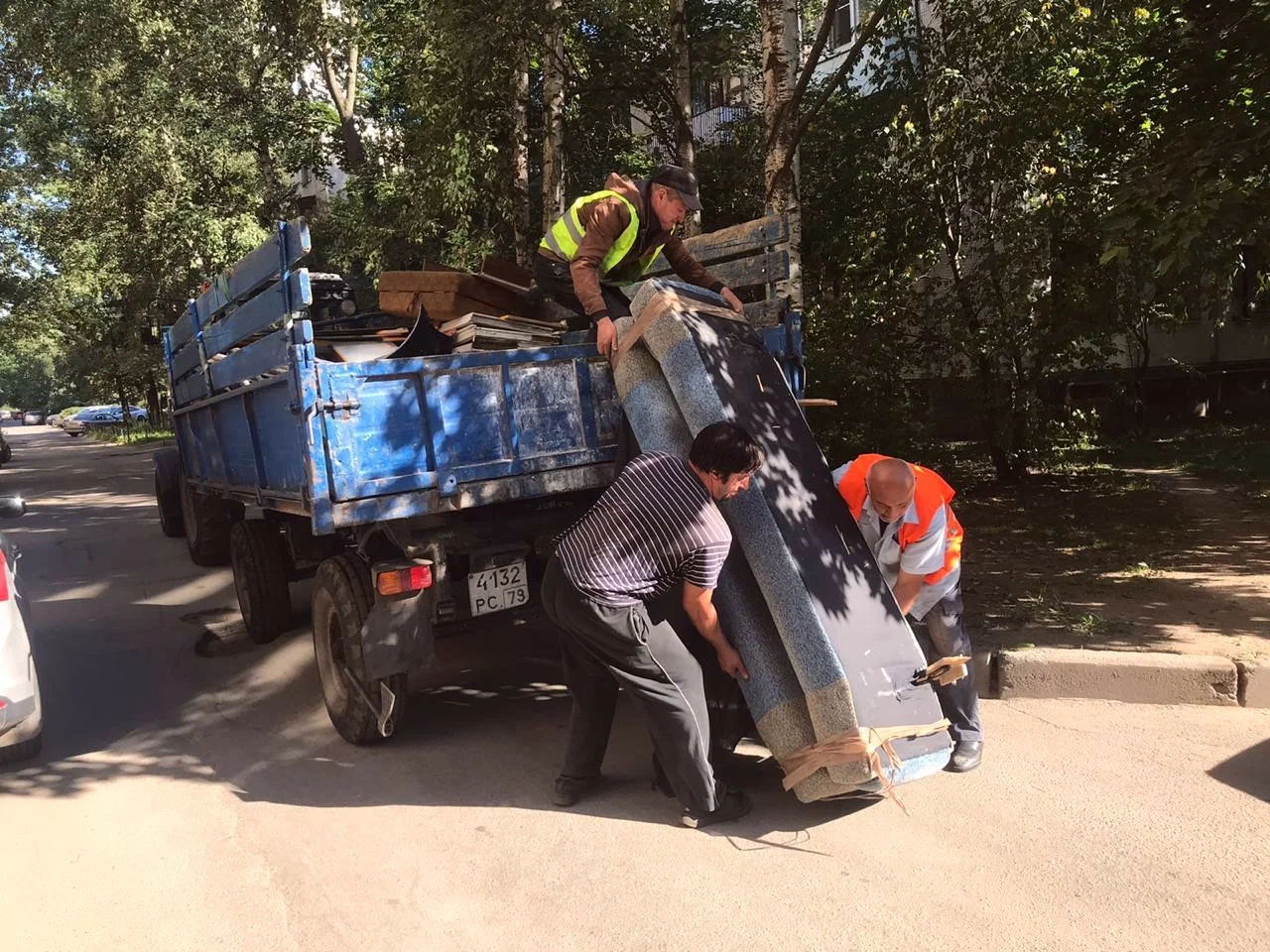 Профессиональный вывоз крупногабаритного мусора в Ставрополе в октябре