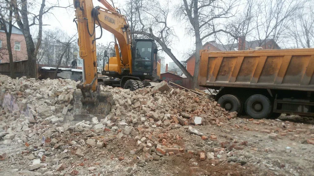 Вывоз мусора ОССиГ с выездом в Ставрополе в октябре