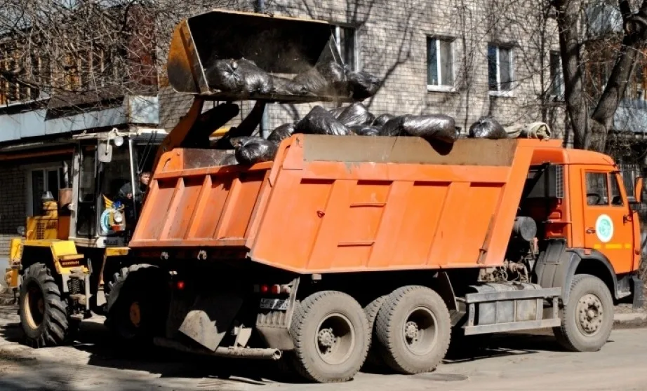 Вывоз мусора грузовым фургоном 5 тонн в Ставрополе – ПроМусор, аренда, цена от 1610 руб